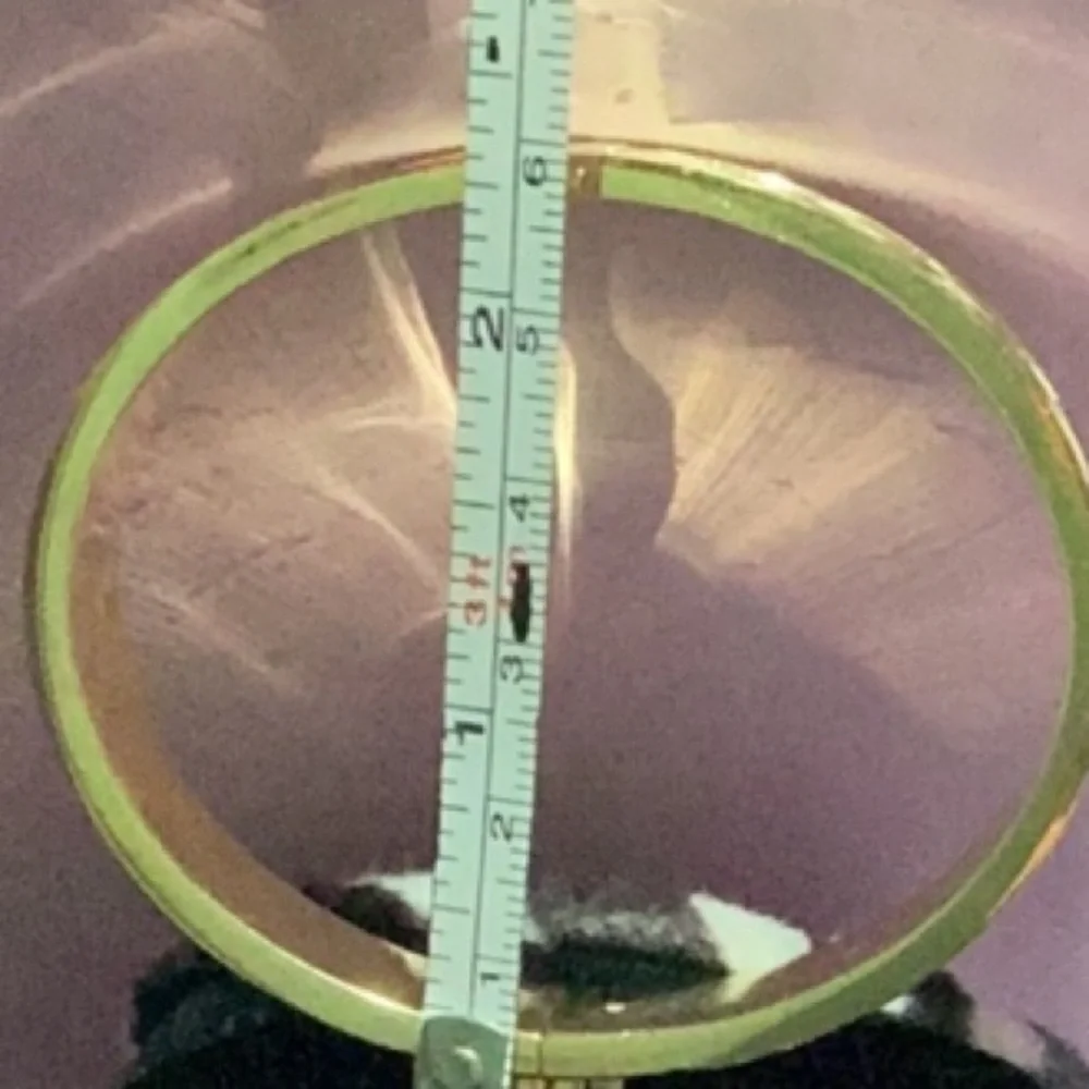 Tory Burch NWOT gold Cheetah Bangle with black velvet dust bag - Picture 4 of 9